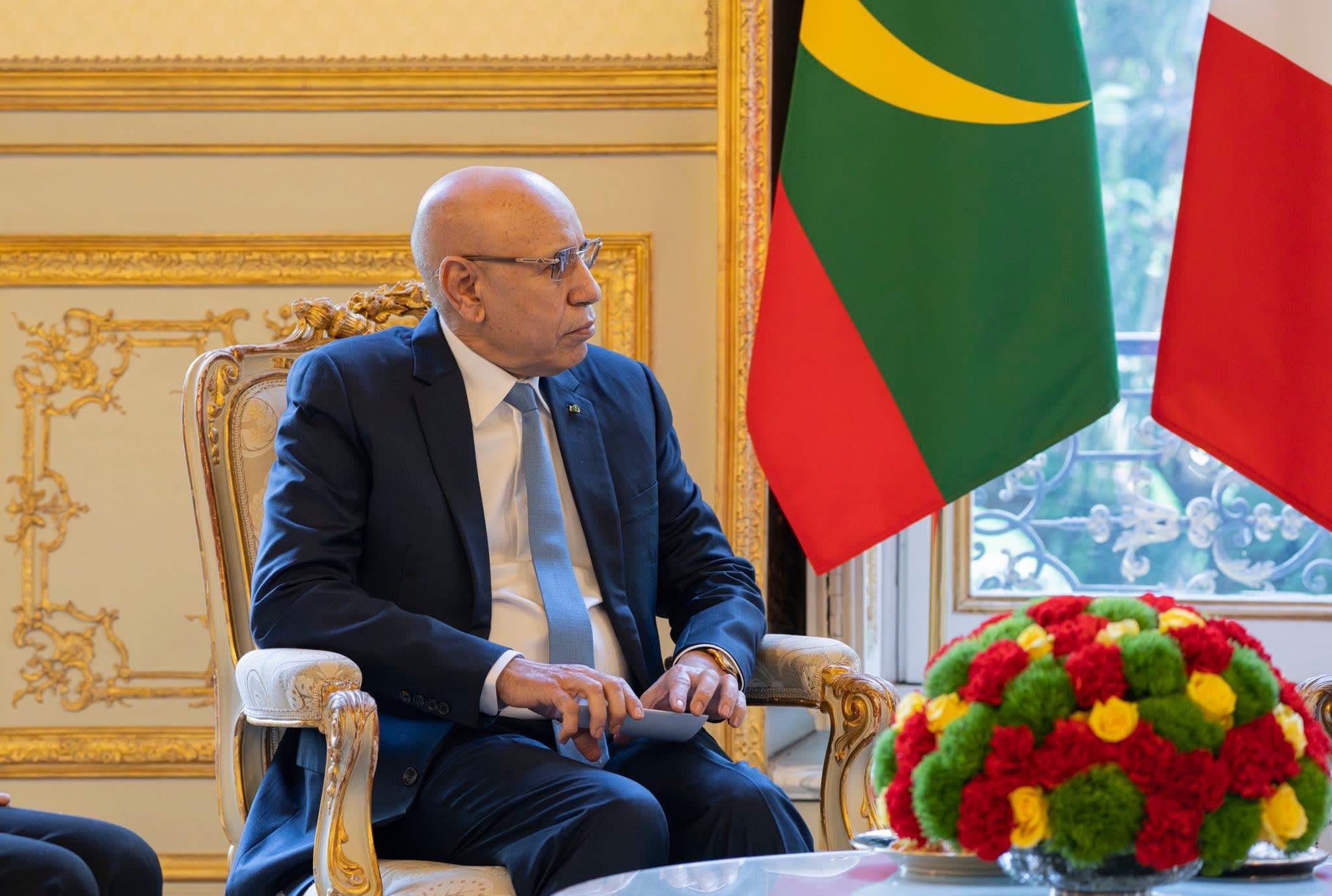 غزواني يدعو الفرنسيين للاستثمار في موريتانيا ويبرز استقرار النمو