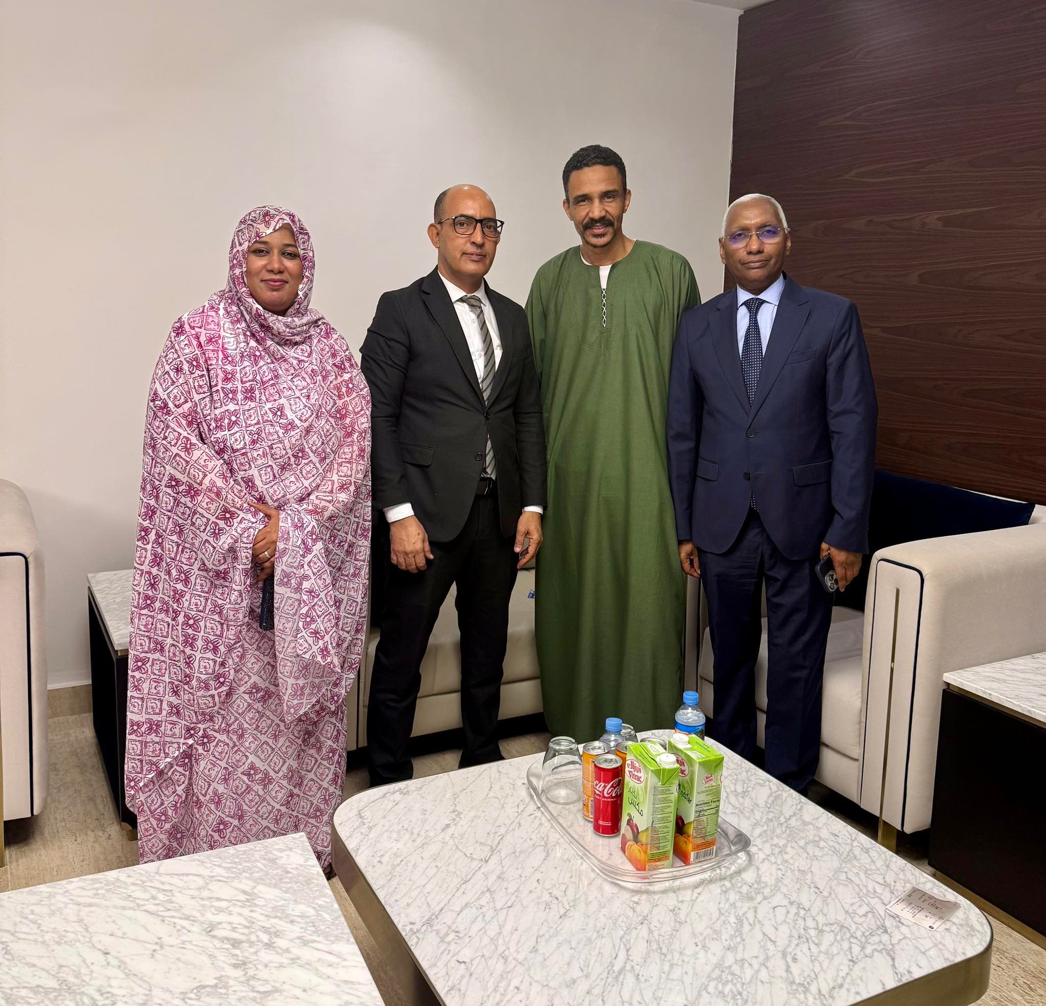 بعد ترحيله من الولايات المتحدة.. استقبال رسمي وشعبي للعم حمادة